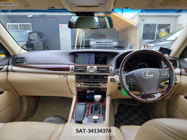 Lexus LS 2013-09 388112-1