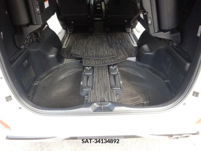 Toyota VELLFIRE 2019-06 333206-23