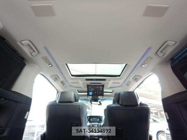 Toyota VELLFIRE 2019-06 333206-22