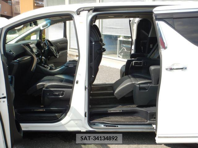 Toyota VELLFIRE 2019-06 333206-17