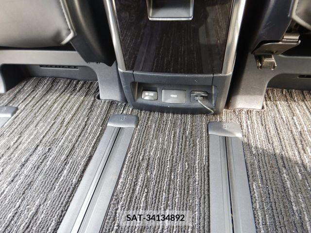 Toyota VELLFIRE 2019-06 333206-14