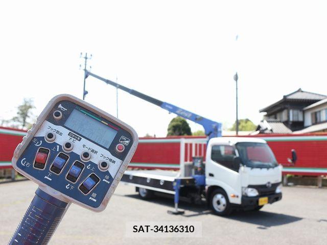 Hino DUTRO 2018-12 296682-1