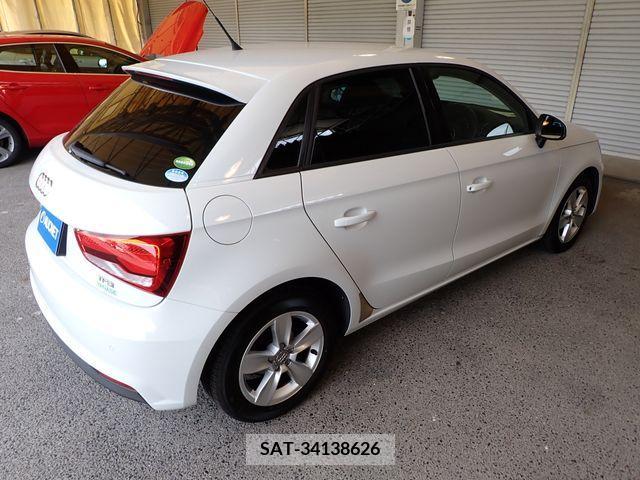Audi A1 2015-06 348183-7