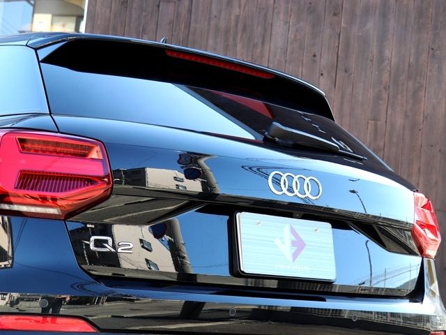 Audi Q2 2018-11 192906-13