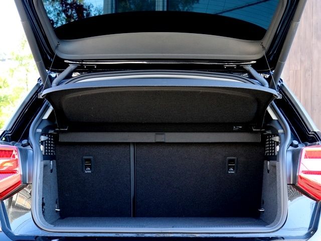 Audi Q2 2018-11 192906-28