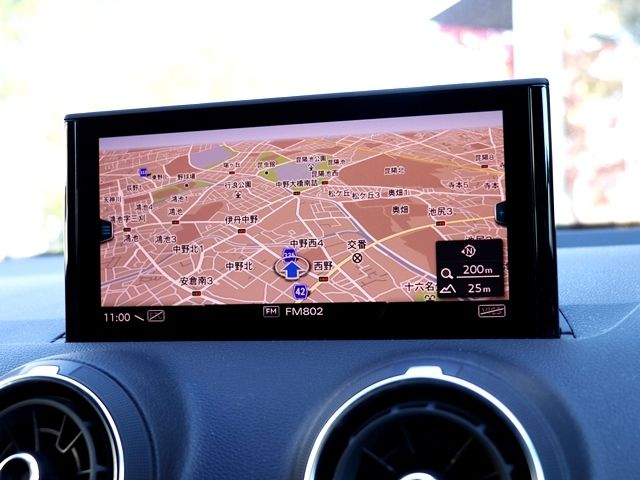 Audi Q2 2018-11 192906-18
