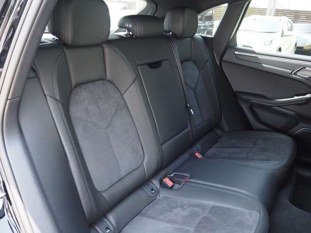 Porsche MACAN 2019-12 17604-11