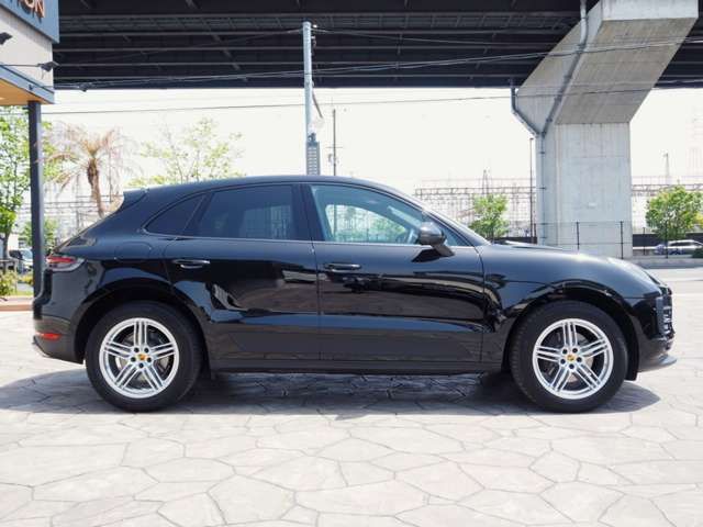 Porsche MACAN 2019-12 17604-6