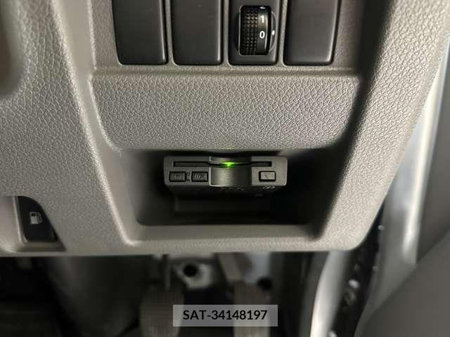 Nissan NV350 Caravan 2019-04 280553-16