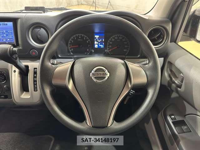 Nissan NV350 Caravan 2019-04 280553-13