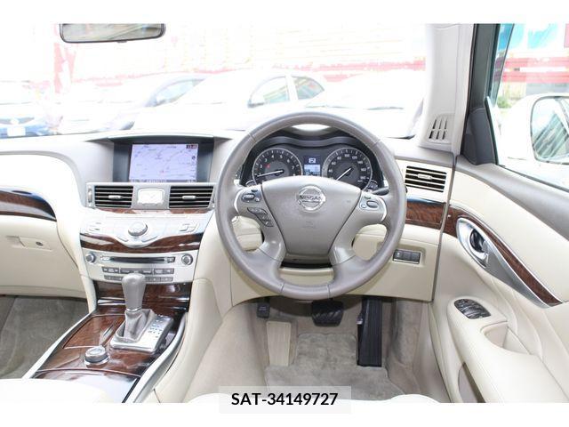 Nissan FUGA 2013-10 324777-1