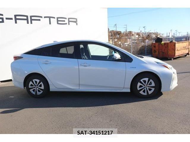Toyota PRIUS 2017-03 206684-6