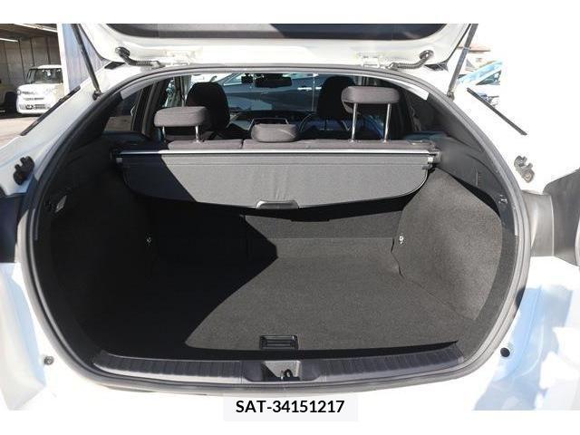 Toyota PRIUS 2017-03 206684-16