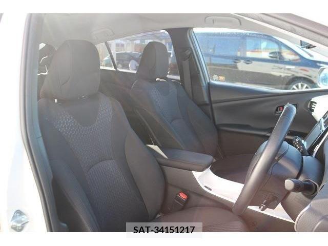 Toyota PRIUS 2017-03 206684-12