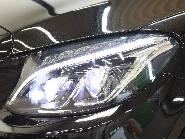 Mercedes Benz C-CLASS 2016-12 23992-19