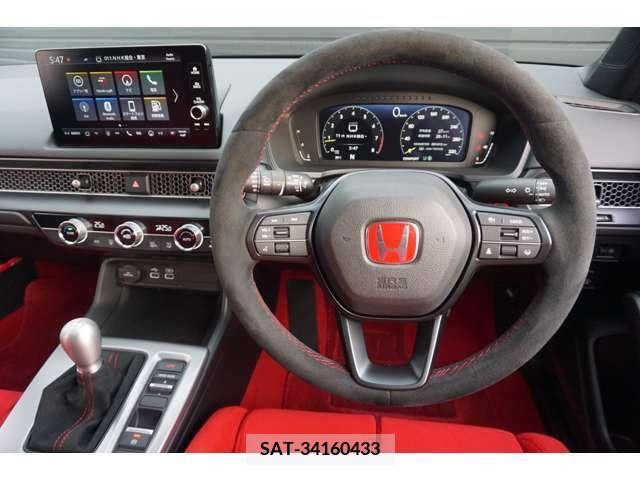 Honda CIVIC 2023-10 302713-14