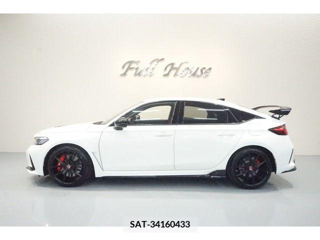 Honda CIVIC 2023-10 302713-0
