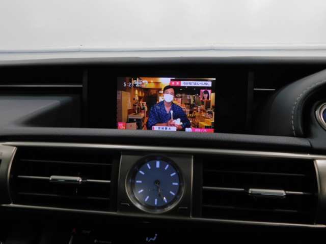 Lexus IS 2013-06 15375-15