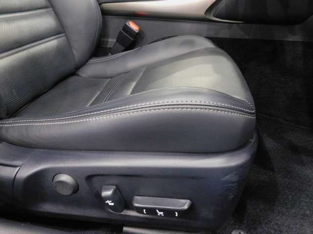 Lexus IS 2013-06 15375-6