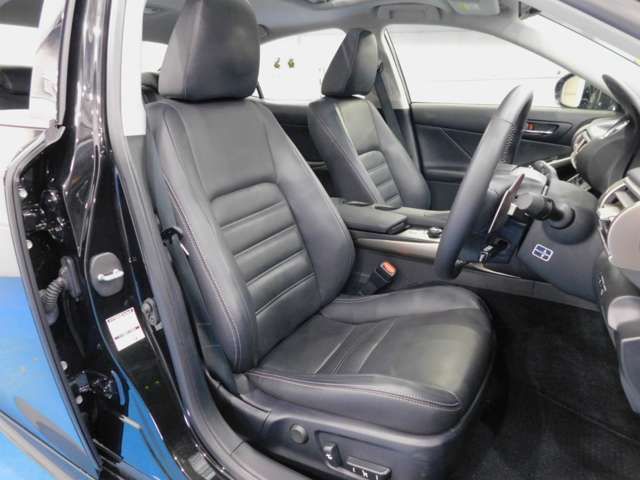 Lexus IS 2013-06 15375-5