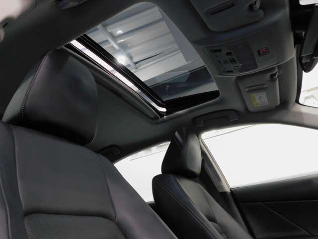 Lexus IS 2013-06 15375-4