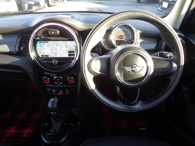 Bmw MINI 2017-04 27002-1