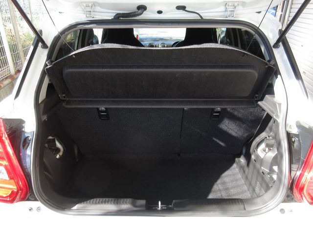 Suzuki SWIFT 2019-06 189693-9
