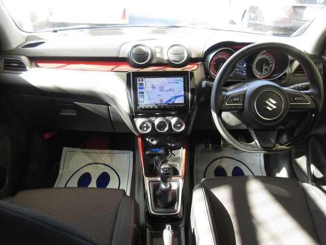 Suzuki SWIFT 2019-06 189693-15