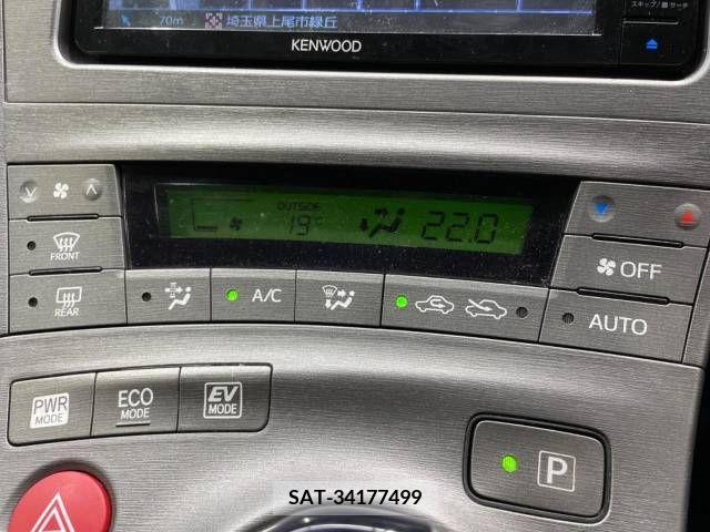 Toyota PRIUS 2015-11 282270-4