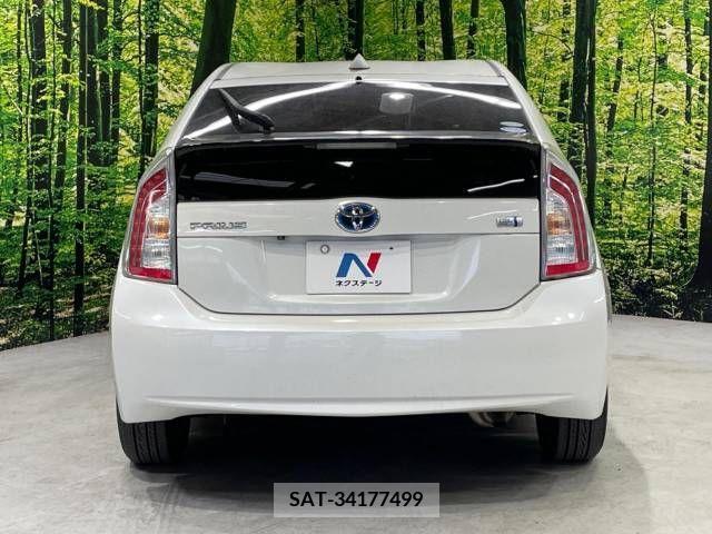 Toyota PRIUS 2015-11 282270-15