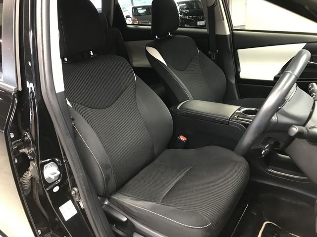 Toyota PRIUS ALPHA 2019-01 23373-5
