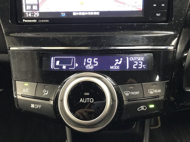 Toyota PRIUS ALPHA 2019-01 23373-19