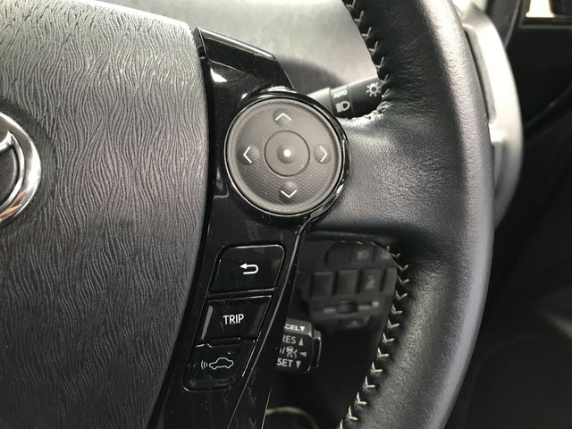 Toyota PRIUS ALPHA 2019-01 23373-24