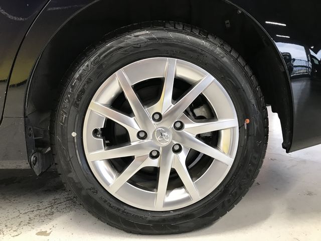 Toyota PRIUS ALPHA 2019-01 23373-12