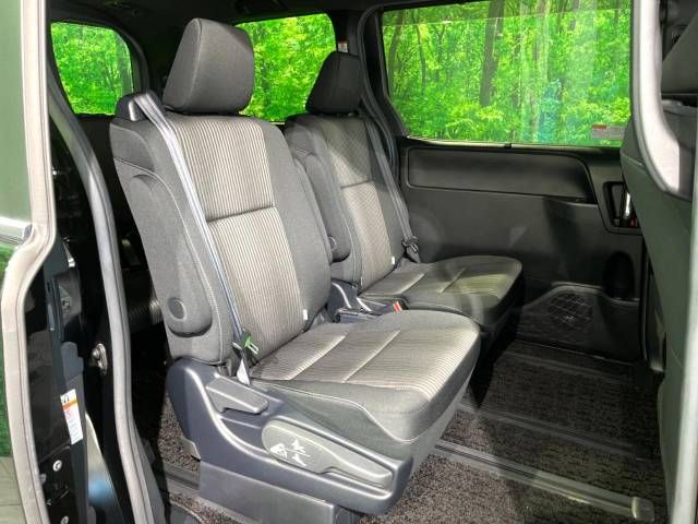 Toyota VOXY 2020-03 18995-9