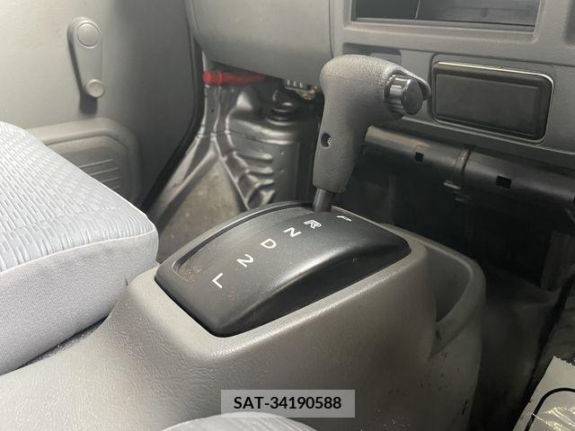 Nissan CLIPPER 2013-10 206783-9