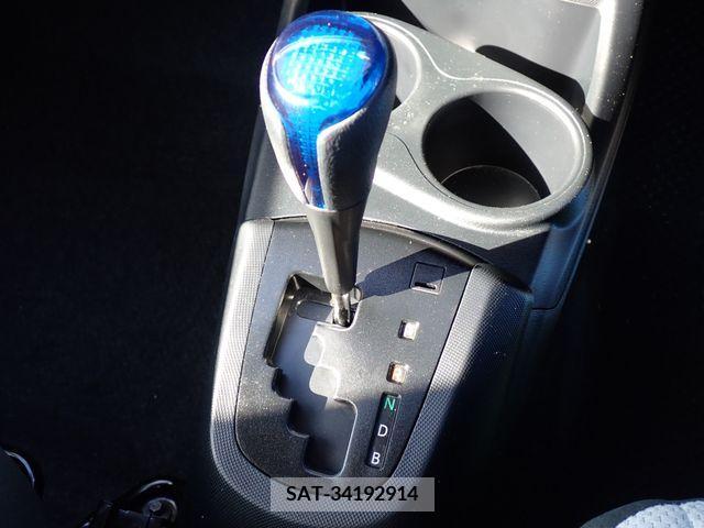 Toyota AQUA 2018-09 203582-7