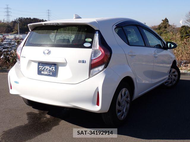 Toyota AQUA 2018-09 203582-2