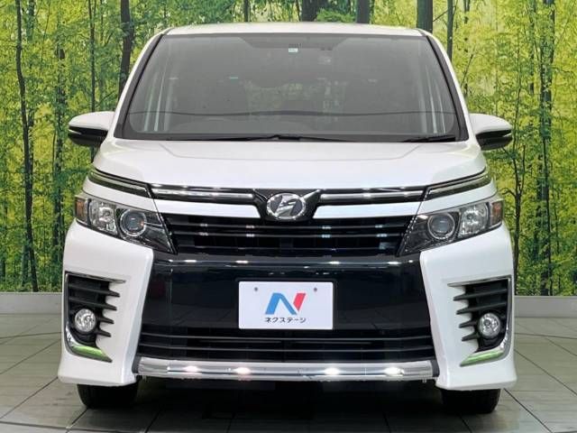 Toyota VOXY 2014-11 180851-14