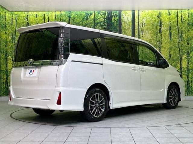 Toyota VOXY 2014-11 180851-17