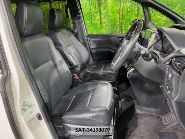Toyota ESQUIRE 2017-09 359773-8