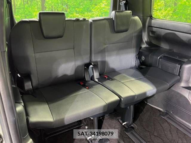 Toyota ESQUIRE 2017-09 359773-10