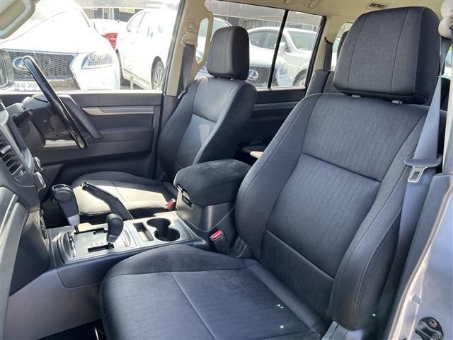 Mitsubishi PAJERO 2012-10 9349-18