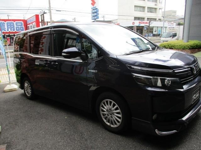 Toyota VOXY HYBRID 2015-01 3965-17