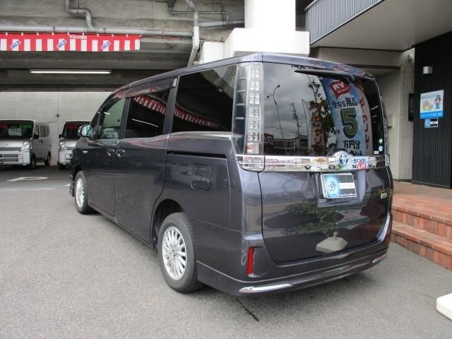 Toyota VOXY HYBRID 2015-01 3965-2