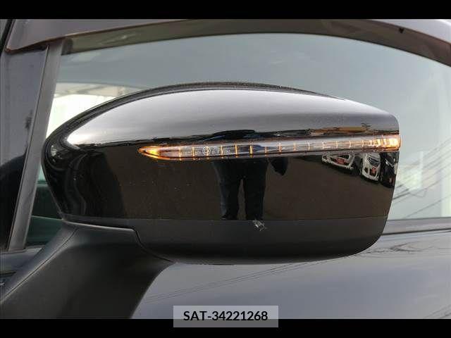 Nissan NOTE 2018-08 205560-18