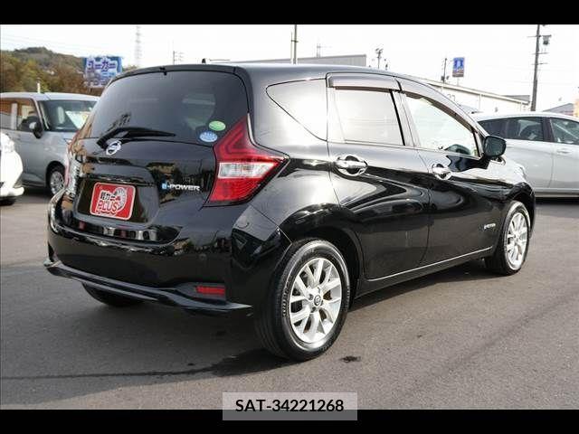 Nissan NOTE 2018-08 205560-16