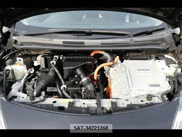 Nissan NOTE 2018-08 205560-12