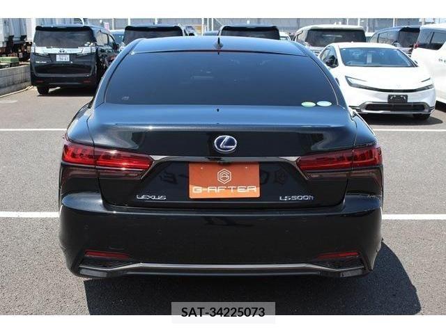 Lexus LS 2021-03 304745-10