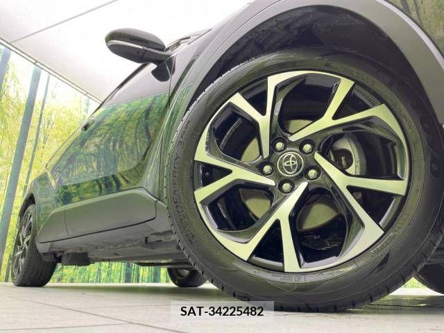 Toyota C-HR 2018-03 295007-13